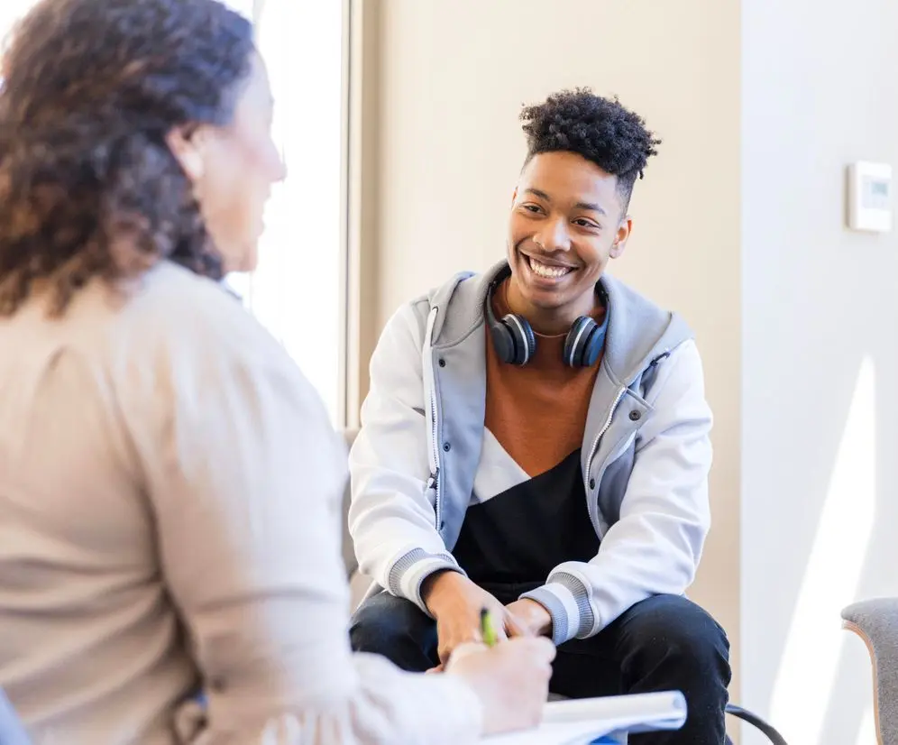 Helping Teens Navigate Anxiety, Depression, Trauma, and Identity<br />
